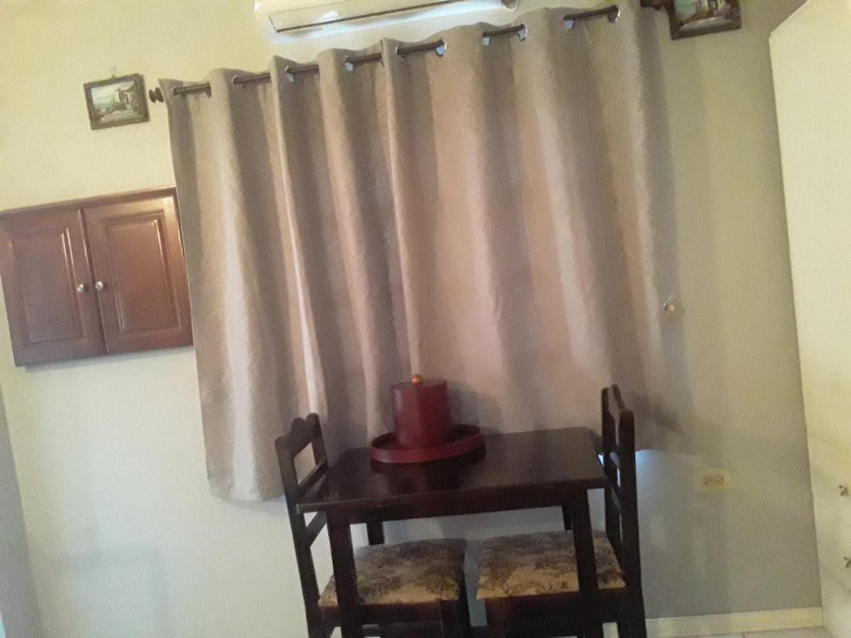 Derick'S Inn Piarco Kültér fotó